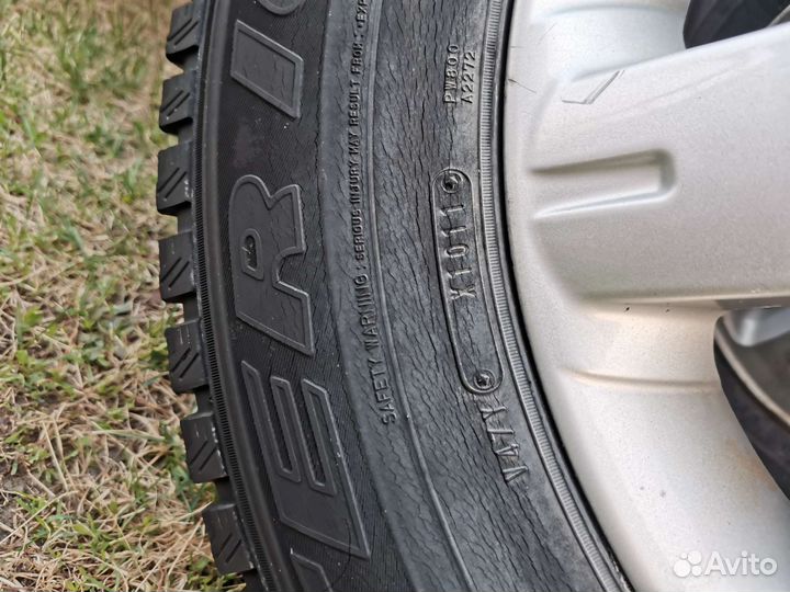 Dunlop SP Winter Ice 01 265/65 R17 112T