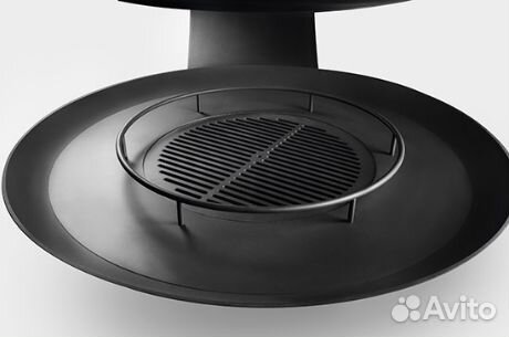 Современный подвесной камин на дровах