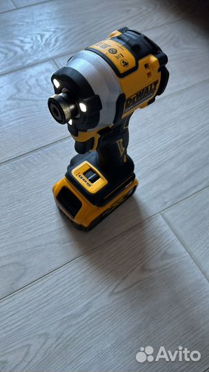 Винтоверт dewalt DCF850