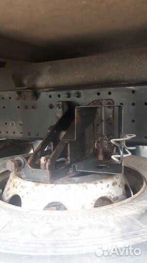 Кронштейн запасного колеса на MAN