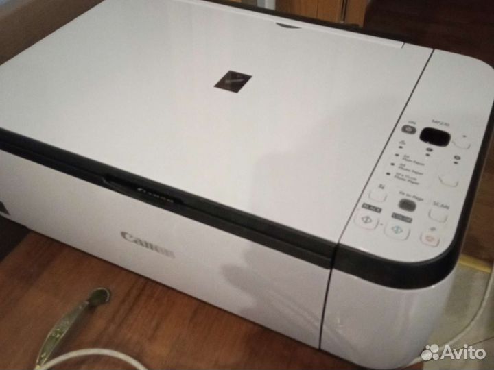 Цветной принтер для печати фото и ч/б текстов