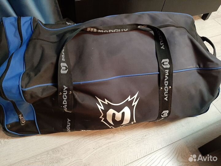 Хоккейные принадлежности (баул, шлем, защита и т.п