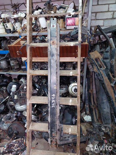 Усилитель заднего бампера Форд Фокус 2