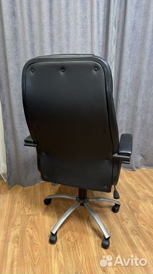 Кресло руководителя бу