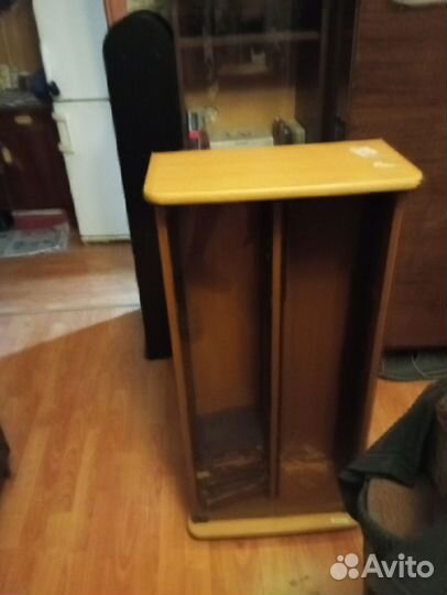 Шкаф под Блю рей диски