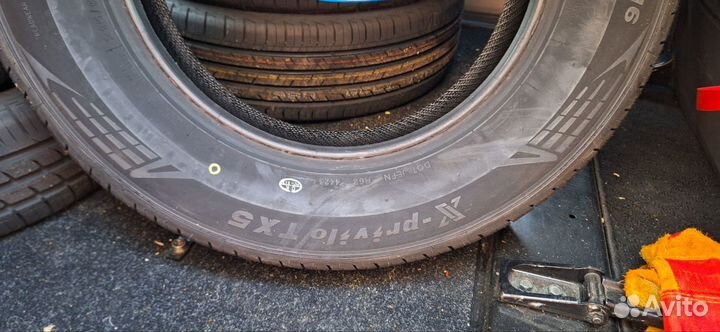 Tracmax X-Privilo TX5 215/65 R16 98H