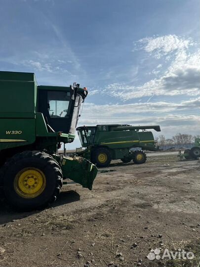 Комбайн John Deere W330, 2013