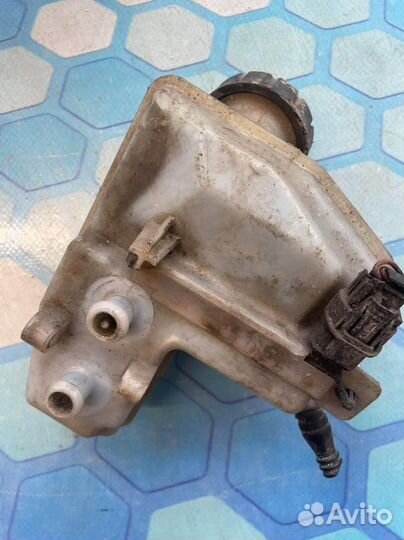 Бачок главного тормозного цилиндра 93179179