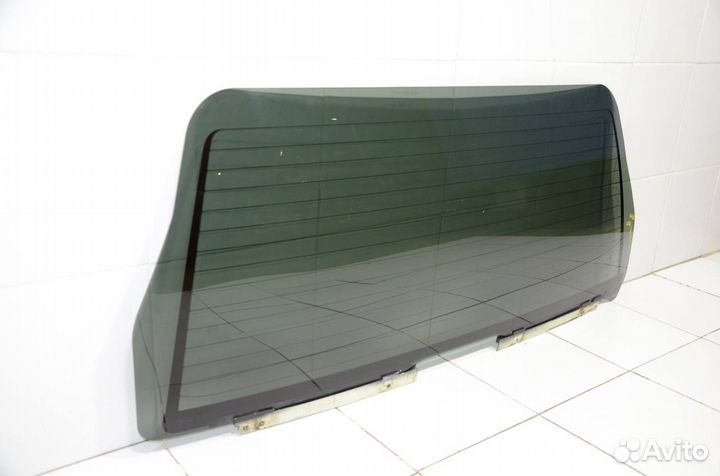 Стекло крышки багажника (с обогревом) Toyota