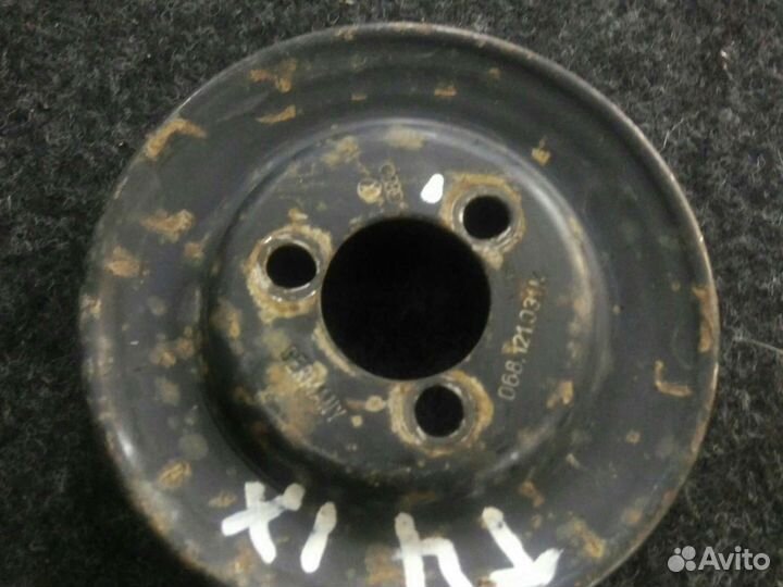 Шкив водяного насоса (помпы) Volkswagen t4