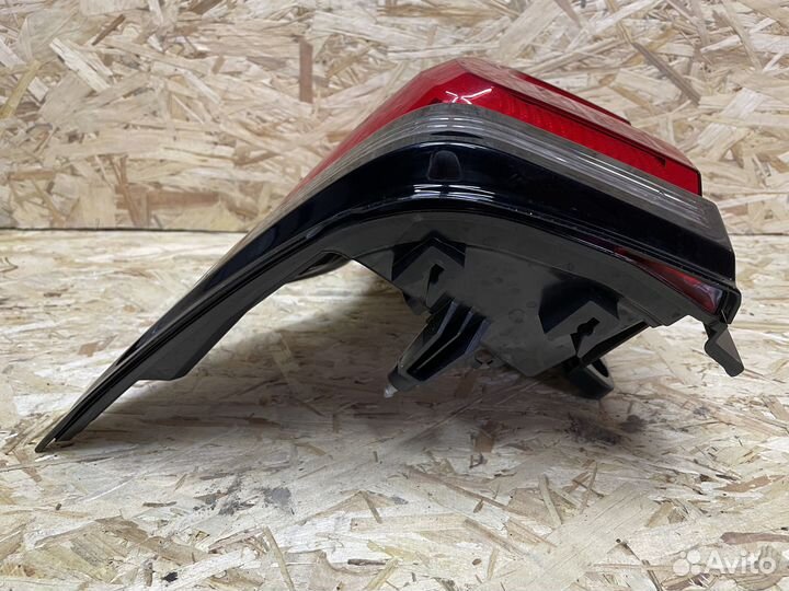 Фонарь задний левый Toyota Land Cruiser Prado 150