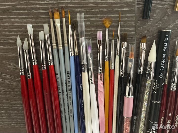 Кисти для маникюра