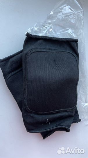 Волейбольные наколенники новые