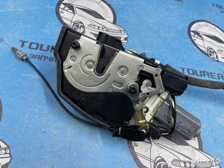 Замок двери задний левый Bmw 7-Series E66 N62B48B