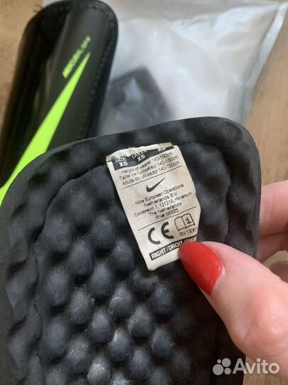 Футбольные щитки в идеальном состоянии