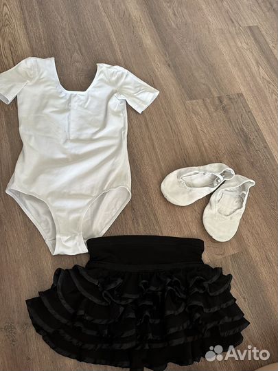 Купальник, юбка, бвлетки для 134-140