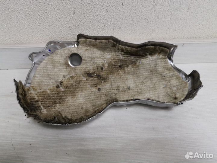 Тепловая защита катализатора Volkswagen Golf 7