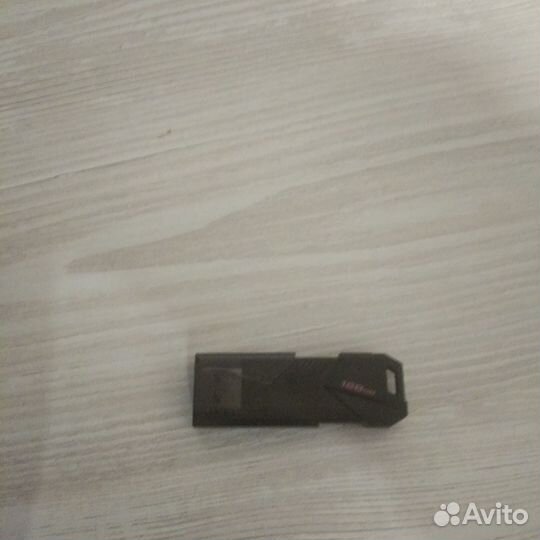 USB флешка на 128 Гиг