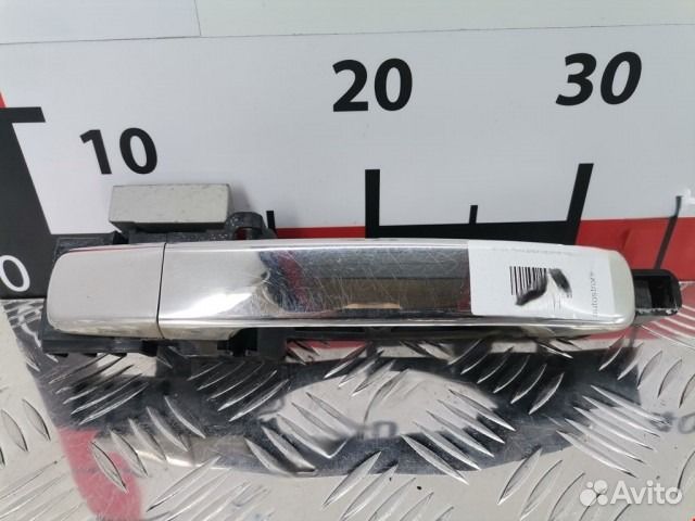 Ручка наружная передняя правая Nissan Navara D40