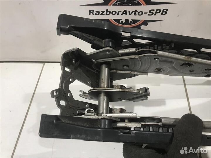 Рычаг стояночного тормоза Opel Zafira B 2005-2012