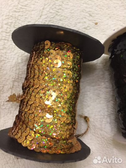 Паетка в тесме