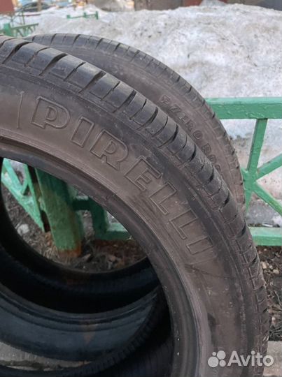 Pirelli P Zero Rosso 225/50 R17