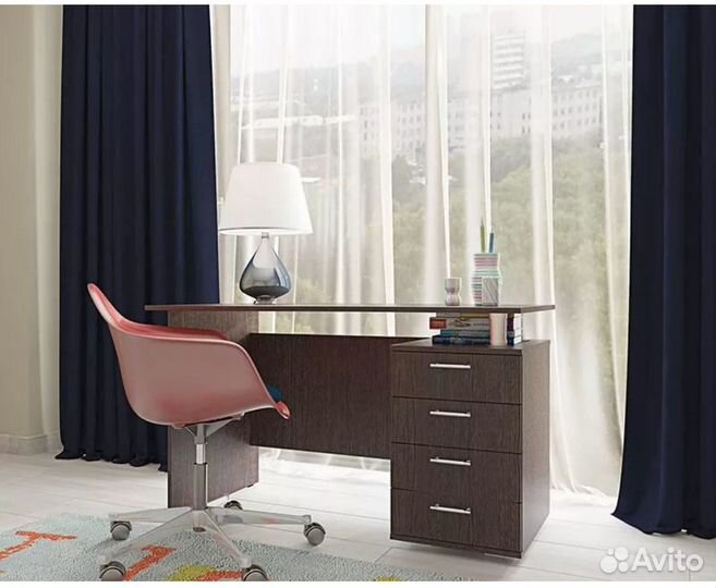 Стол письменный новый