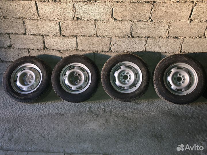 R13 Белшина Artmotion Snow BEL-327 175/70, PCD 4x98 DIA 58.6