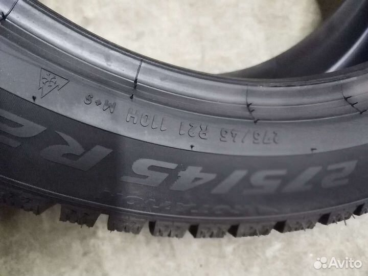 Pirelli Ice Zero 275/45 R21 110T