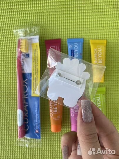 Набор зубной пасты и щетки curaprox