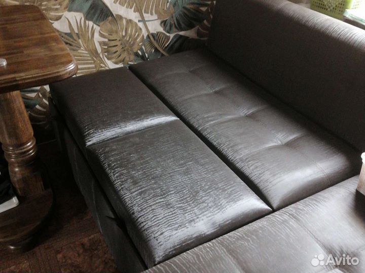 Кухонный угловой диван