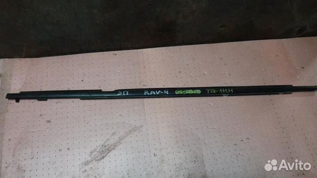 Накладка стекла заднего правого Toyota RAV4 (XA20