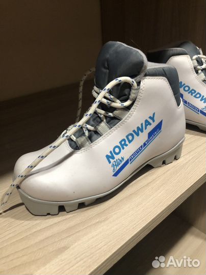 Лыжные ботинки