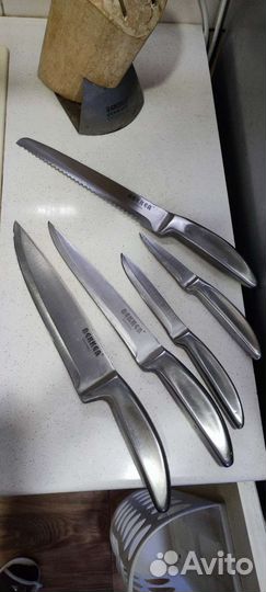 Набор кухонных ножей с подставкой