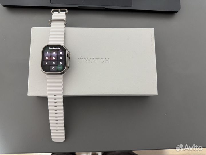 Apple watch ultra 2 49mm ocean band white