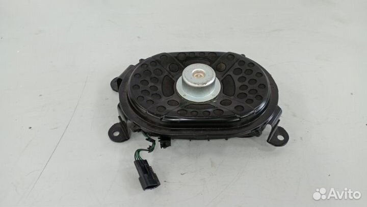 Сабвуфер Land Rover Discovery 5 L462 3.0 V6 D GEN2