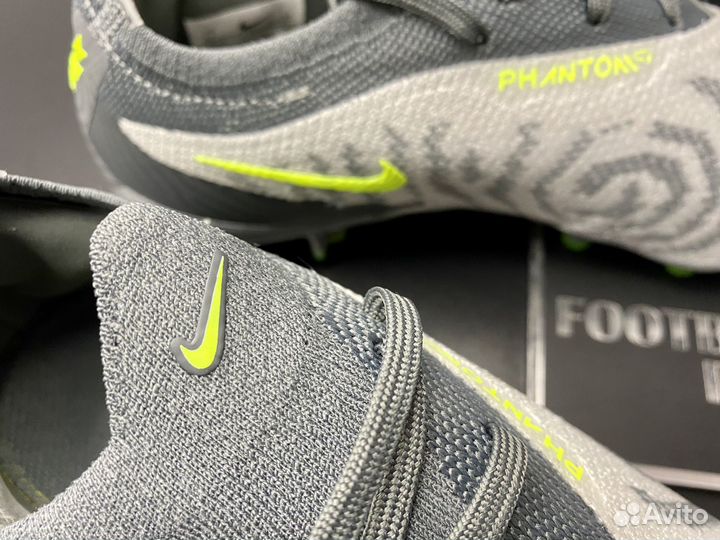 Футбольные бутсы Nike Phantom GX