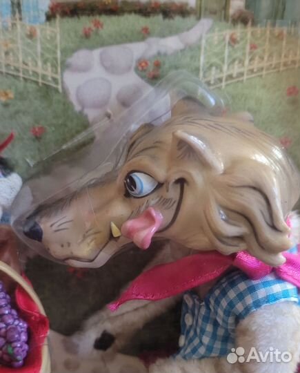 Коллекционная барби Красная Шапочка