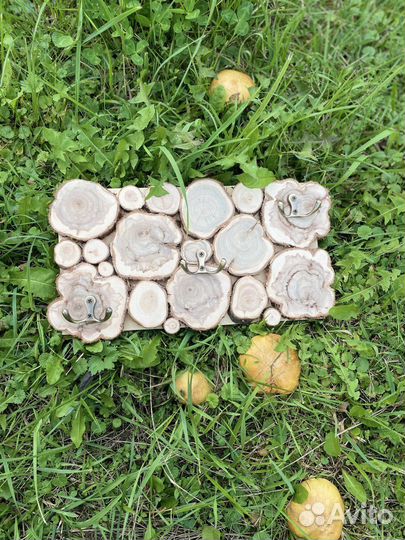 Панно из можжевельника