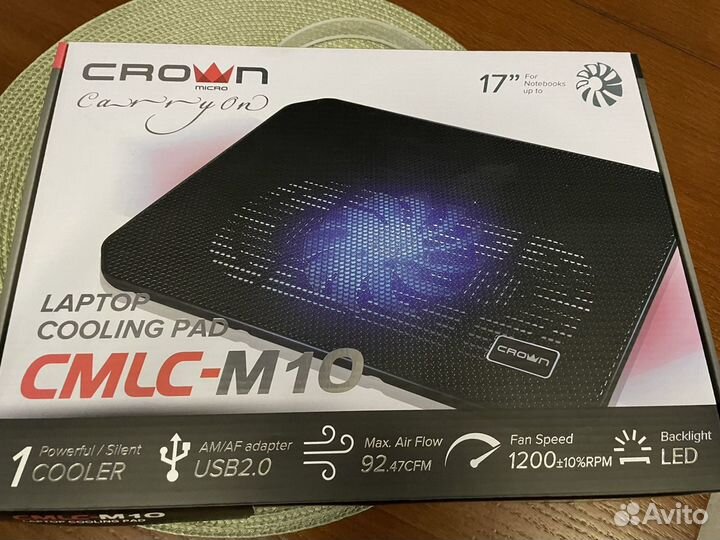 Охлаждающая подставка для ноутбука Crown cmlc-M10