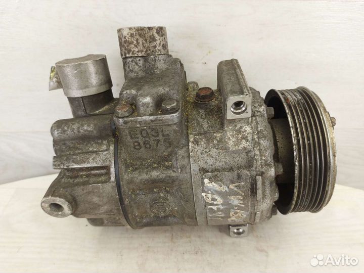 Компрессор кондиционера Volkswagen Golf 1K0820803G