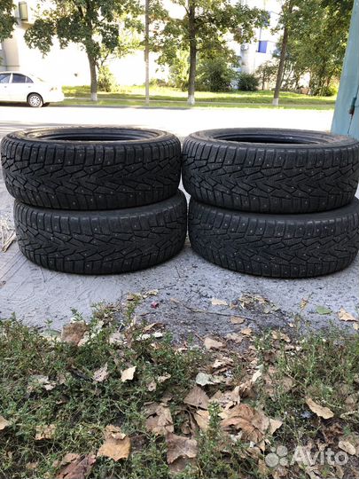 Nokian Tyres V 215/65 R16