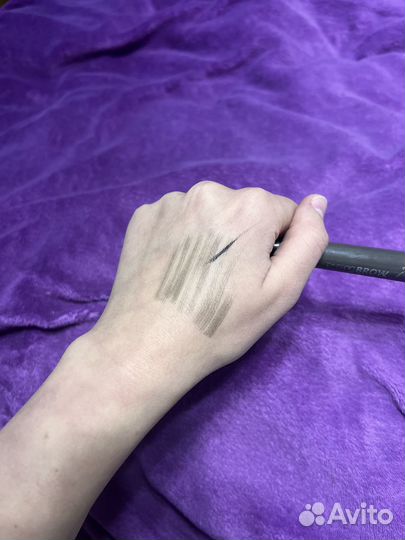 Маркер для бровей Novo