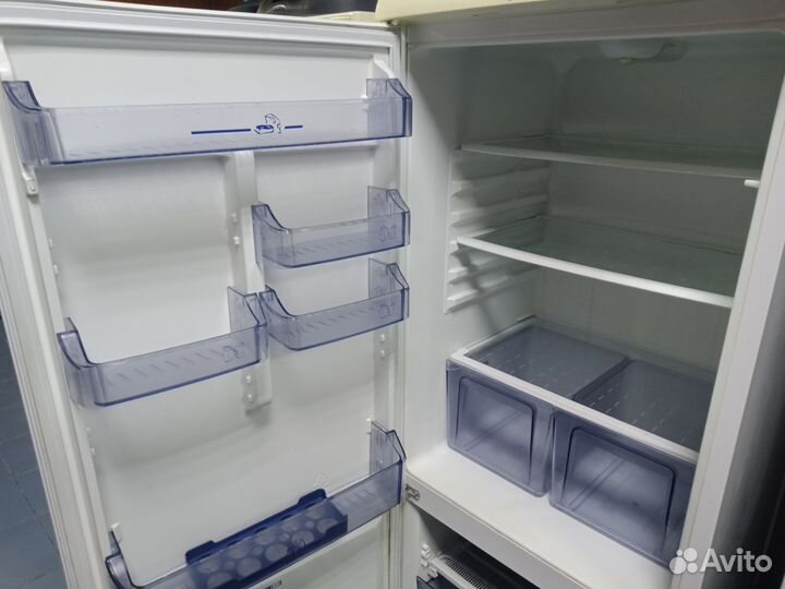 Холодильник Vestel 175 см