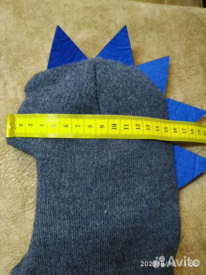 Шапка детская зимняя примерно на 6 мес