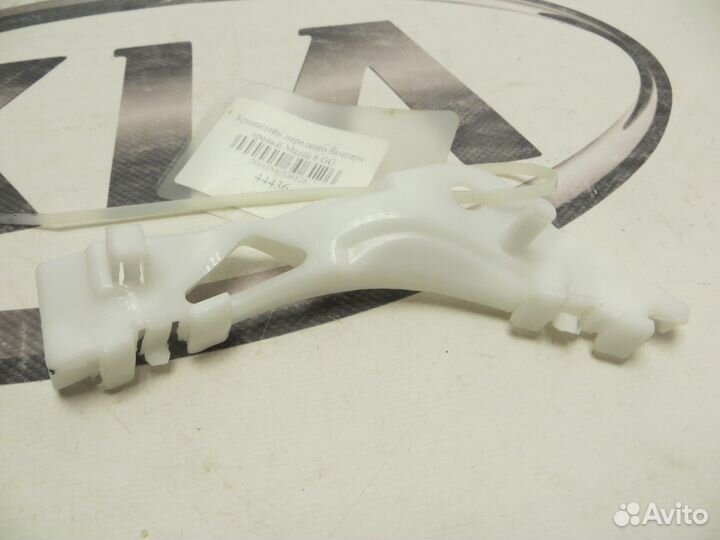 Кронштейн переднего бампера правый Mazda 6 GG