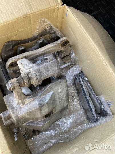 Суппорта передние Toyota Camry 50,55