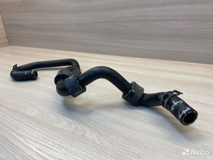 Патрубок радиатора Skoda Rapid