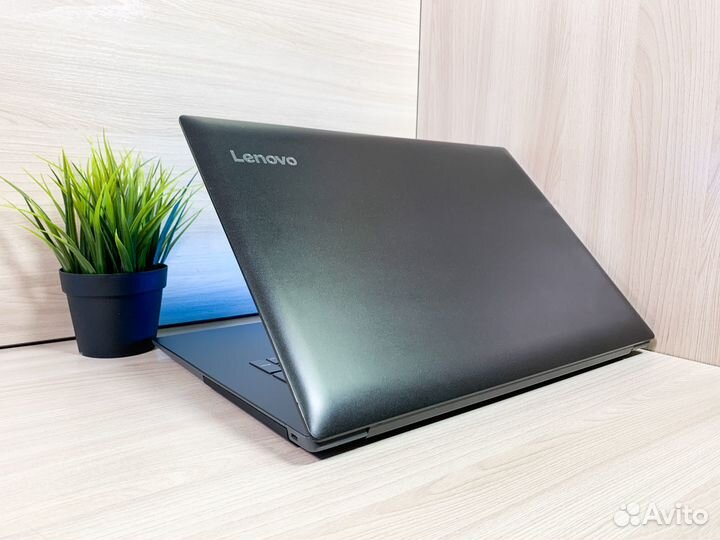 Ноутбук Lenovo 17