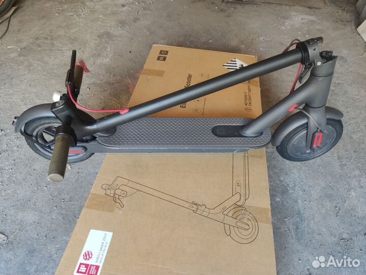 Самокат электрический Xiaomi m365